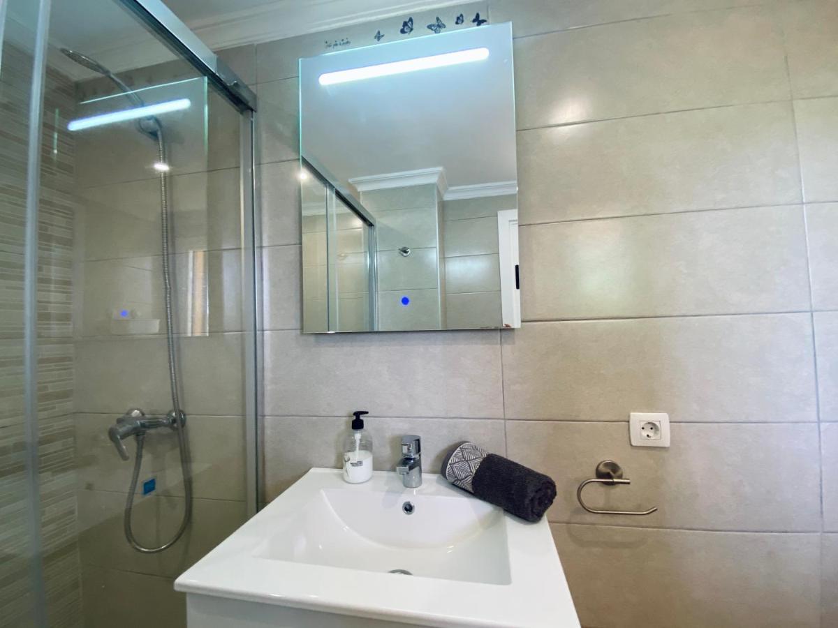Appartement On The Los Cristianos (Tenerife)